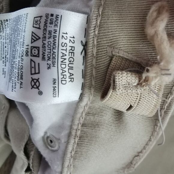 2/$20 Old Navy Karate chinno pants size 12 - Picture 4 of 4